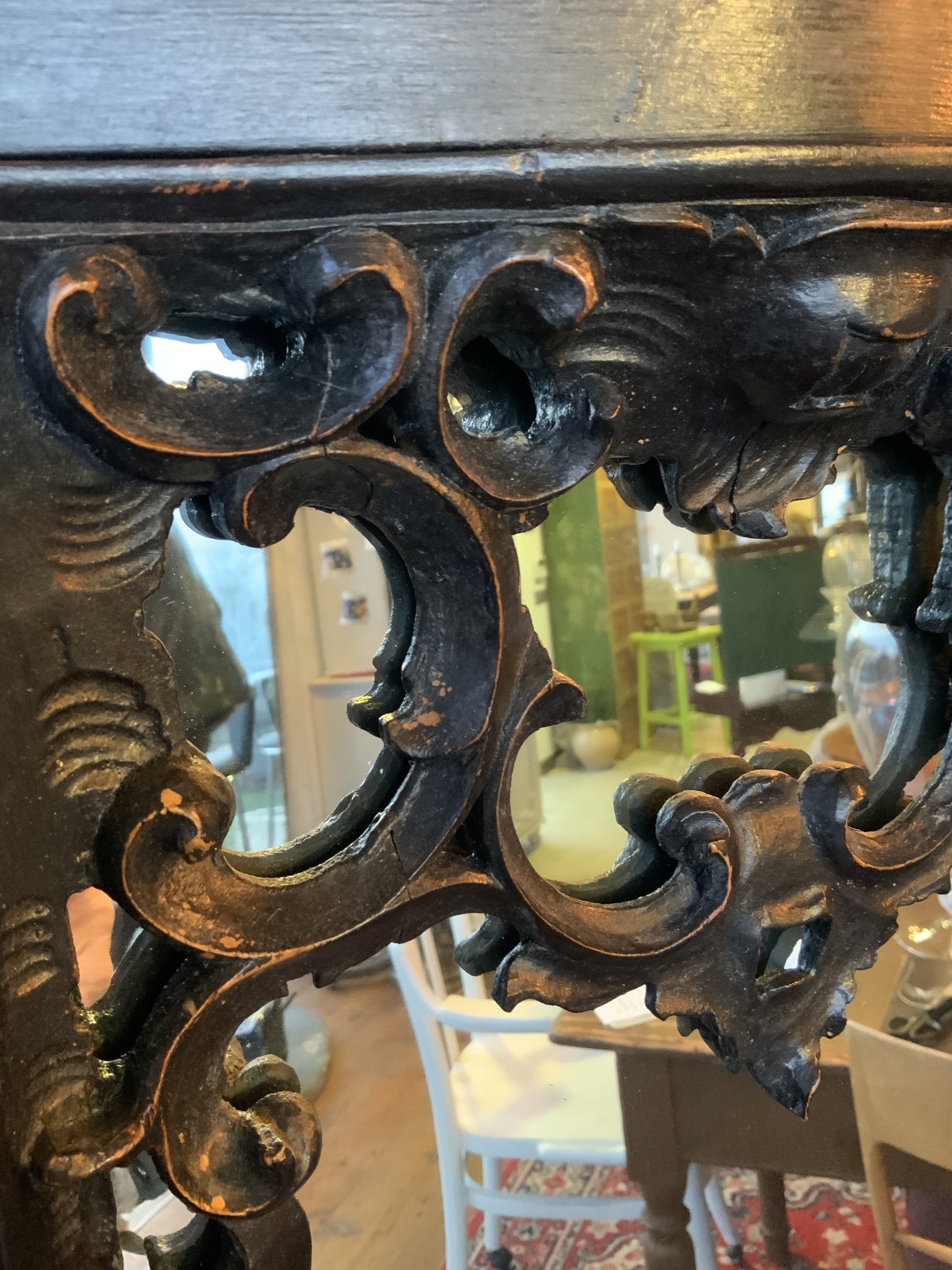 SPECCHIO CON CORNICE DECORATA NERA - ART. 4986